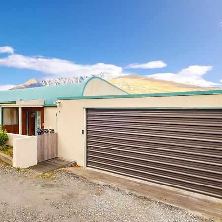 Huge Lakefront Delight - Queenstown Holiday Home Esterno foto