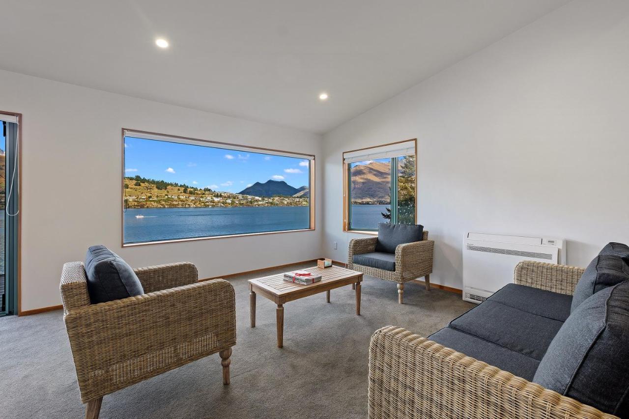 Huge Lakefront Delight - Queenstown Holiday Home Esterno foto