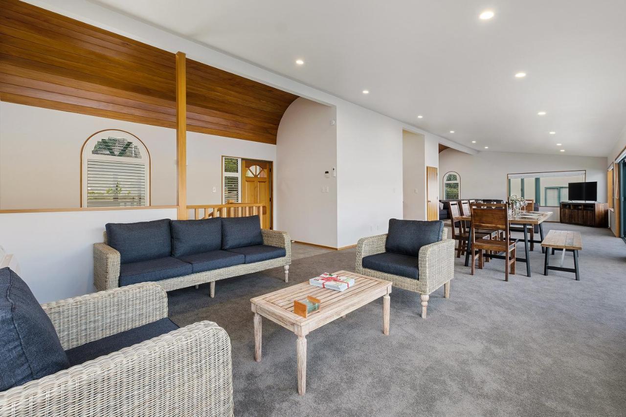 Huge Lakefront Delight - Queenstown Holiday Home Esterno foto