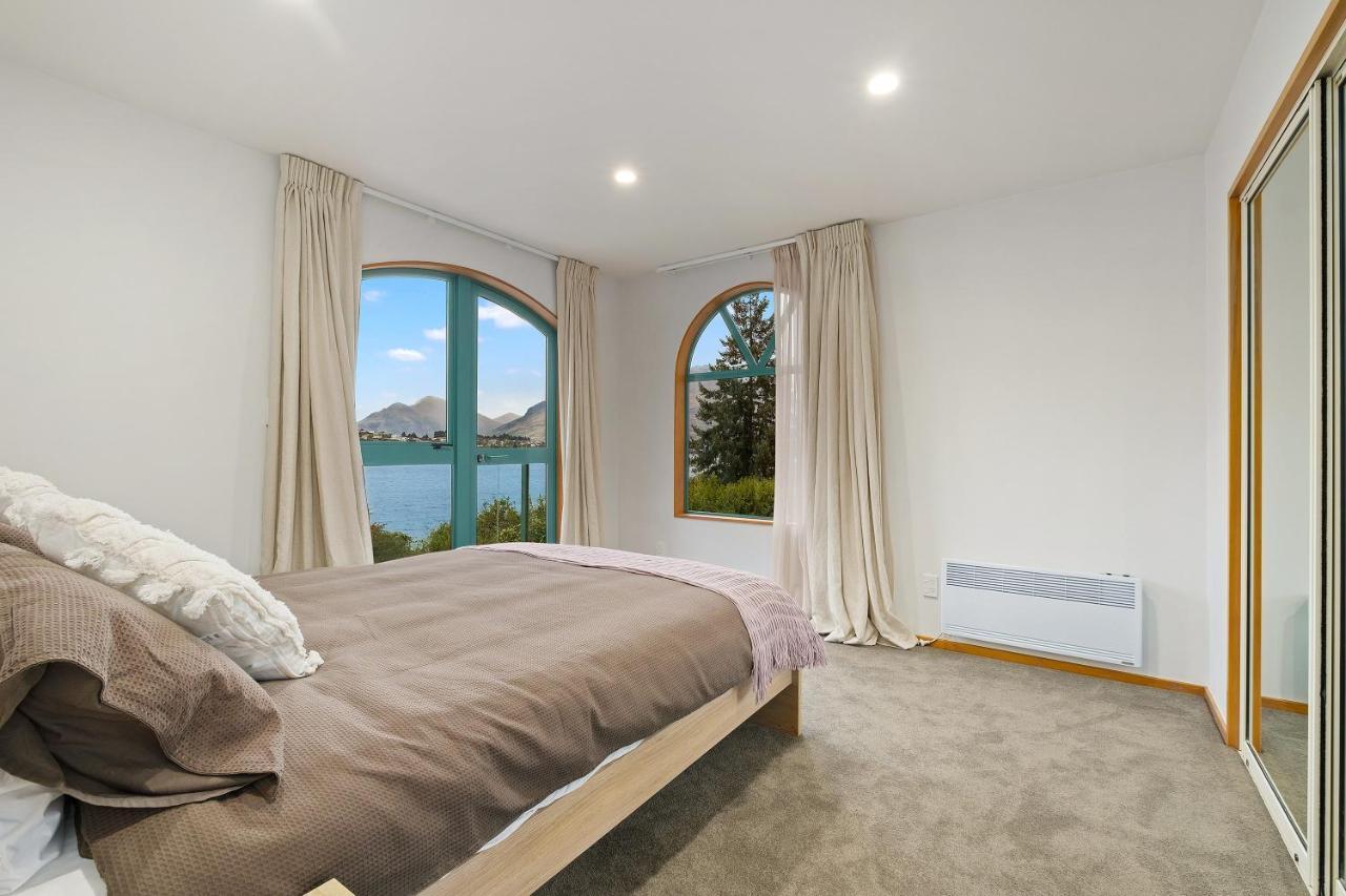 Huge Lakefront Delight - Queenstown Holiday Home Esterno foto